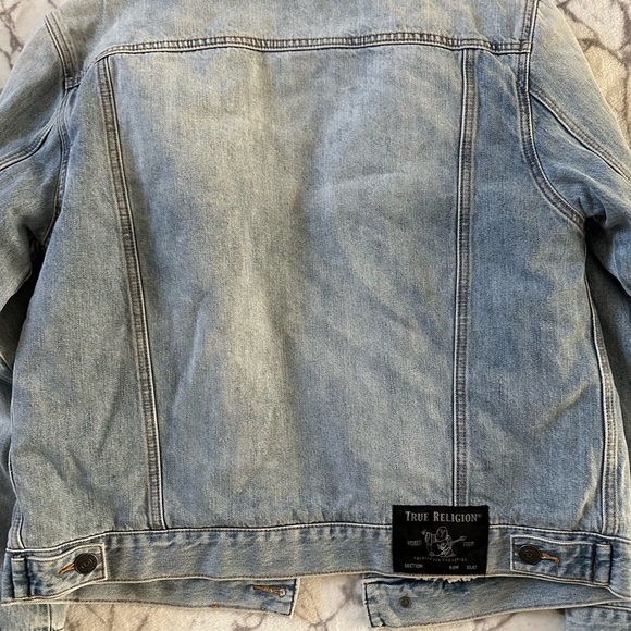 True Religion Trucker Jacket  M Sherpa Lined PorkChop Denim Distressed, Classic - Picture 9 of 13